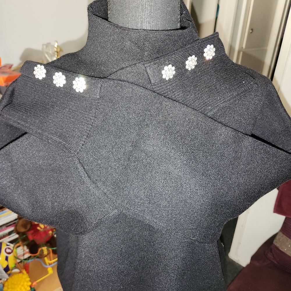 SWEATER - Picture 2 of 5